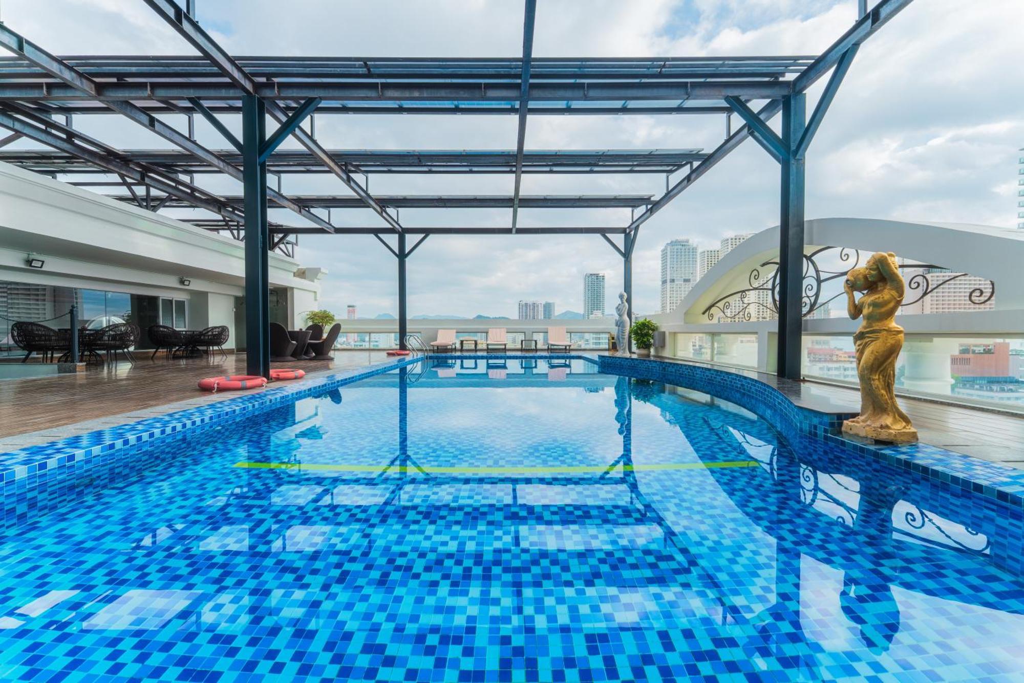 Отель Nha Trang Prince Hotel 4*